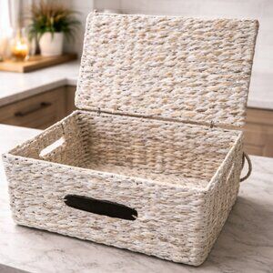 NWT Water Hyacinth Pantry Basket With Lid & Chalkboard Label